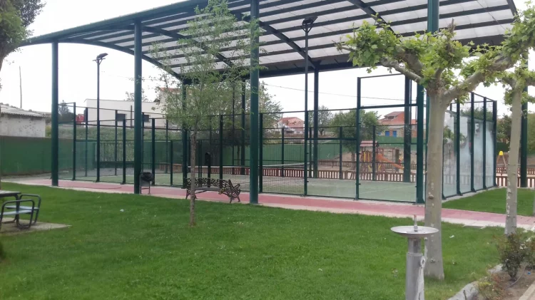 Pistas de pádel municipales en Maello, Ávila
